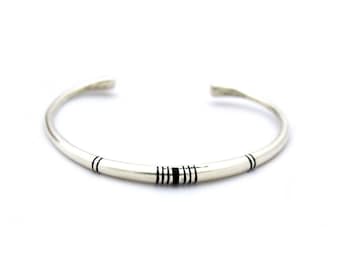Ethnic Tuareg rigid rounded bracelet