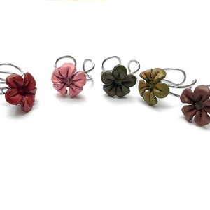 FLOWER LEATHER ring color of your choice