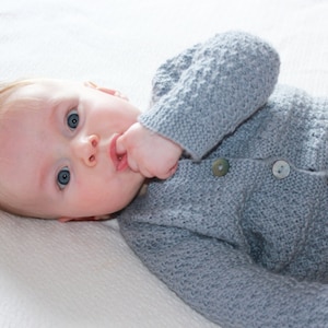 Hand Knitted Merino Lambswool Baby Cardigan in Gray, White & Pearl Blue, More Colors, Organic, Alpaca, Baby Shower Gift, Christmas Present imagem 1