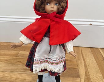 Vintage Ashton-Drake Galleries Dianna Effner Little Red Riding Hood Doll