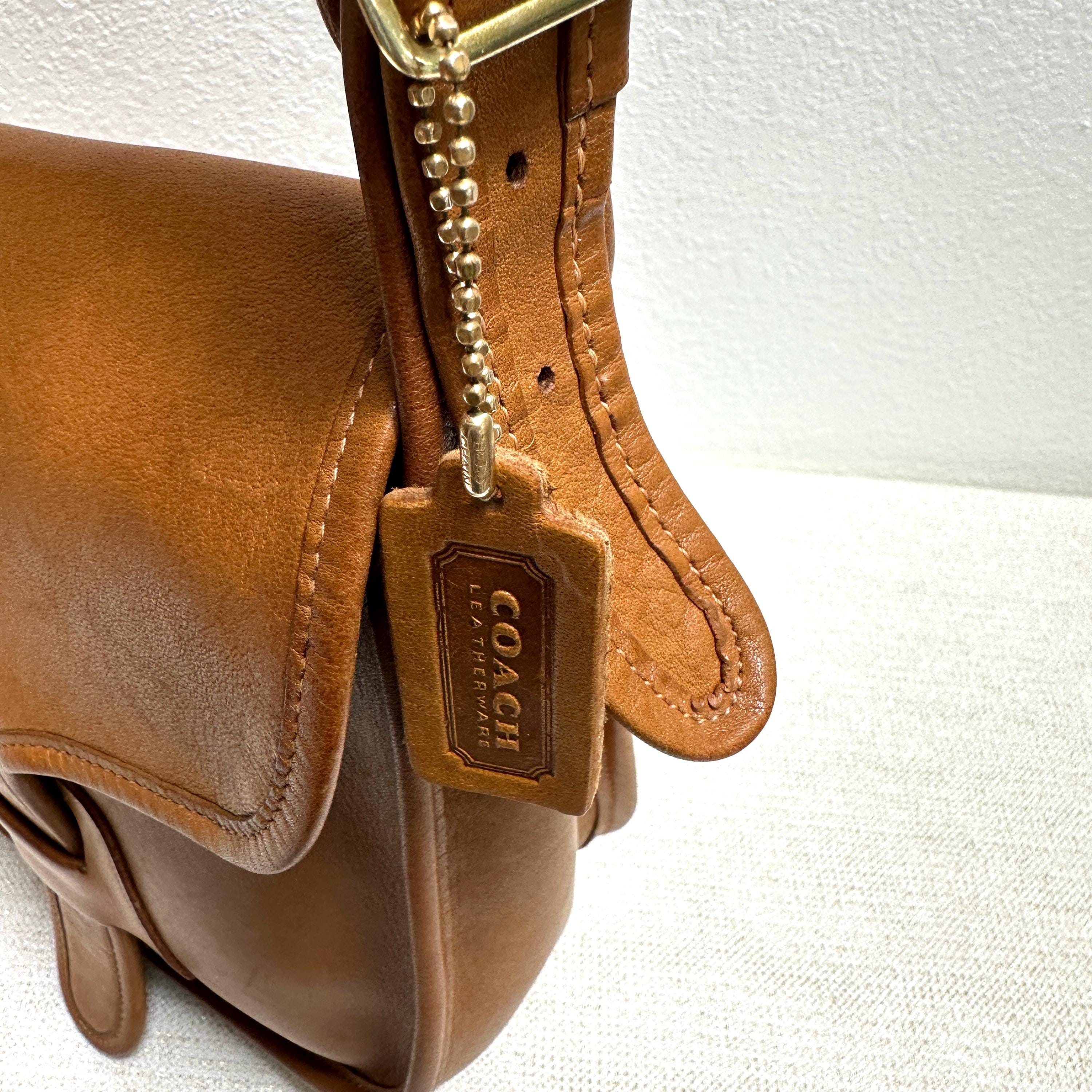 Vintage Coach Small (baby) Courier Pouch 9505 Saddle Leather