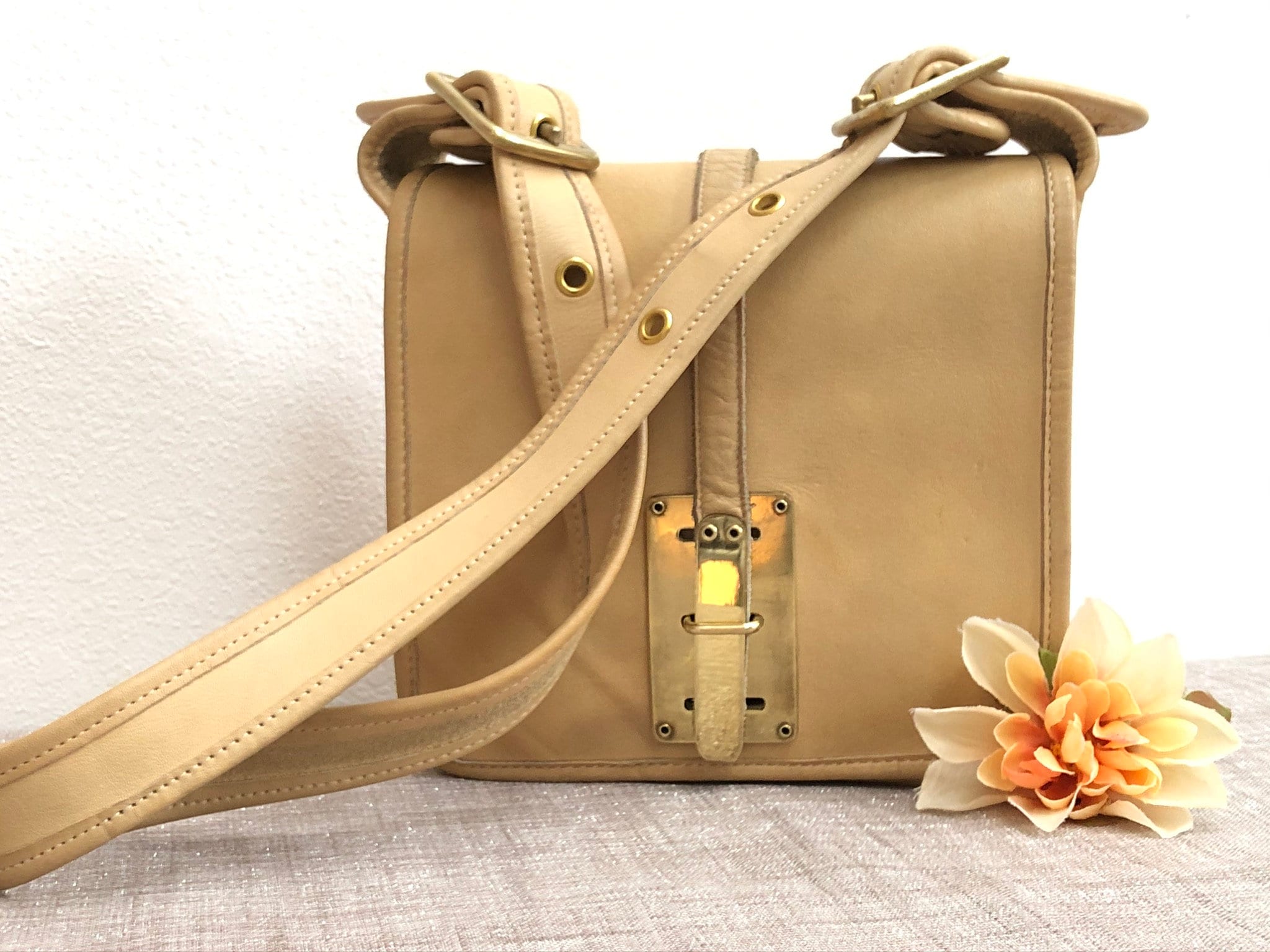 Vintage Coach Pre Creed HASP BAG, Bonnie Cashin Era 1960s, Tan Leather,  Solid Brass Purse, Shoulder Bag, Handbag VGUC - Etsy