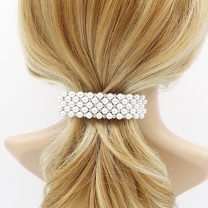 Dainty Pearl Hair Barrette, Gold Pearl Hair Clip, Minimalist Pearl