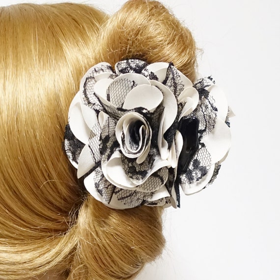 Lace Petal Flower Hair Claw Clip: Burgundy Floral Hair  display picture 3
