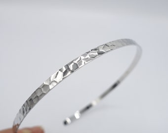 Minimalist Metal Headband: Hammered Pattern, Thin Band