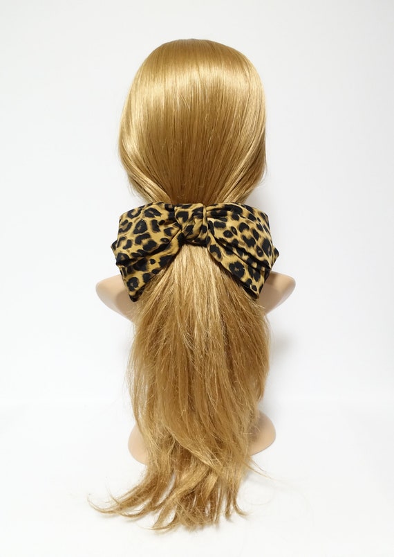 ヒョウ柄の大きなリボンバレッタ：ふわふわヘアアクセサリー - Etsy 日本