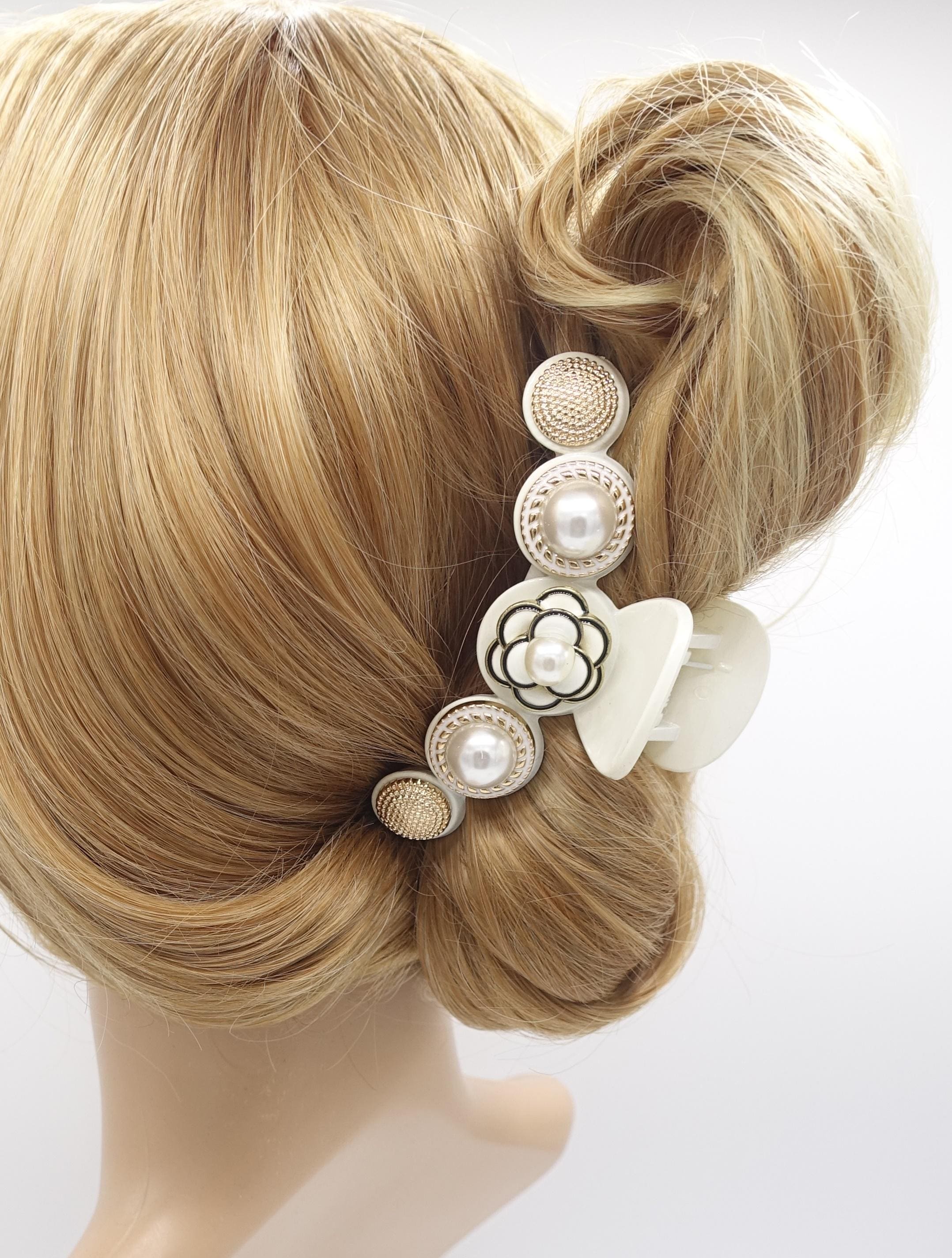 Big Pearl Acrylic Hair Claw Clip Fashion Claw Clip – Pearl Acrylic | Gimme Beauty – GIMME Beauty main image 3