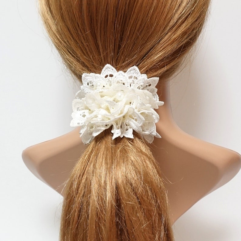 lace sleek pearl ball beaded scrunchy woman elastic hair ties scrunchies Crem white