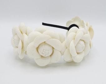 Woolen Camellia Headband: Five Flower Women display picture 3