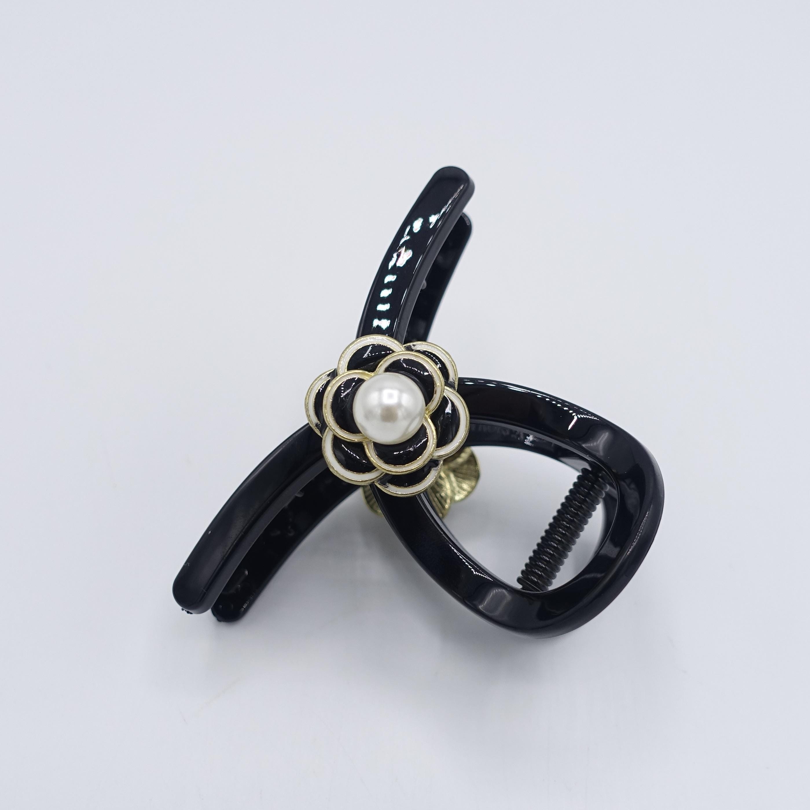 White & Black ? Camilla Flower Pearl Accented Hair Claw Camellia Flower Hair Claw Clip With Pearl Accent - Etsy main image 4