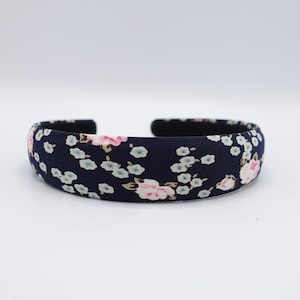 Floral Print Headband: Navy Blue Women&#39;s Hair Accessory