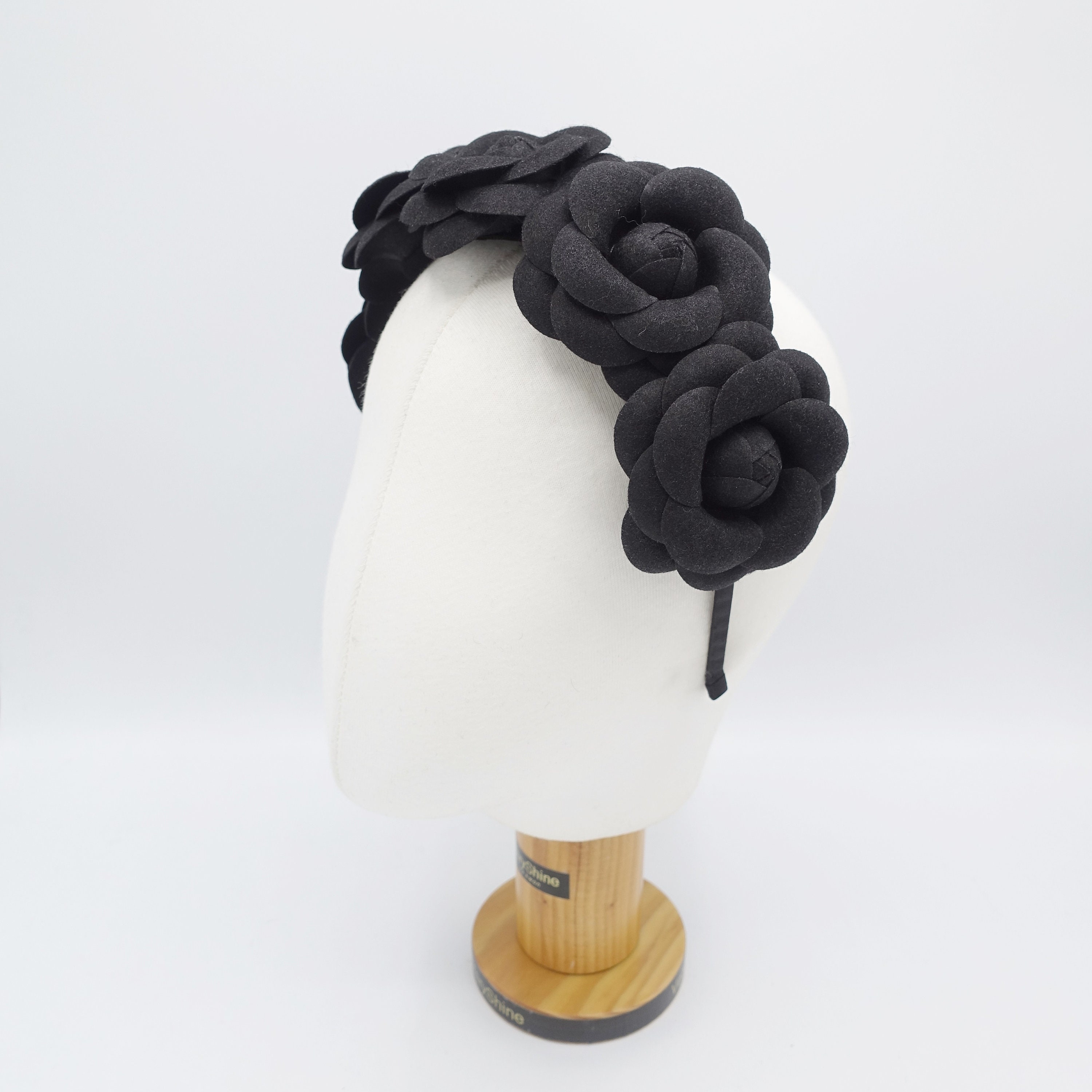 NEW Fashion Headband Handmade Black White Gold w/ Camellia Flowers Fashion Pearl Camellia Flower Hair Accessories | Shop Online | Paris Mode main image 4