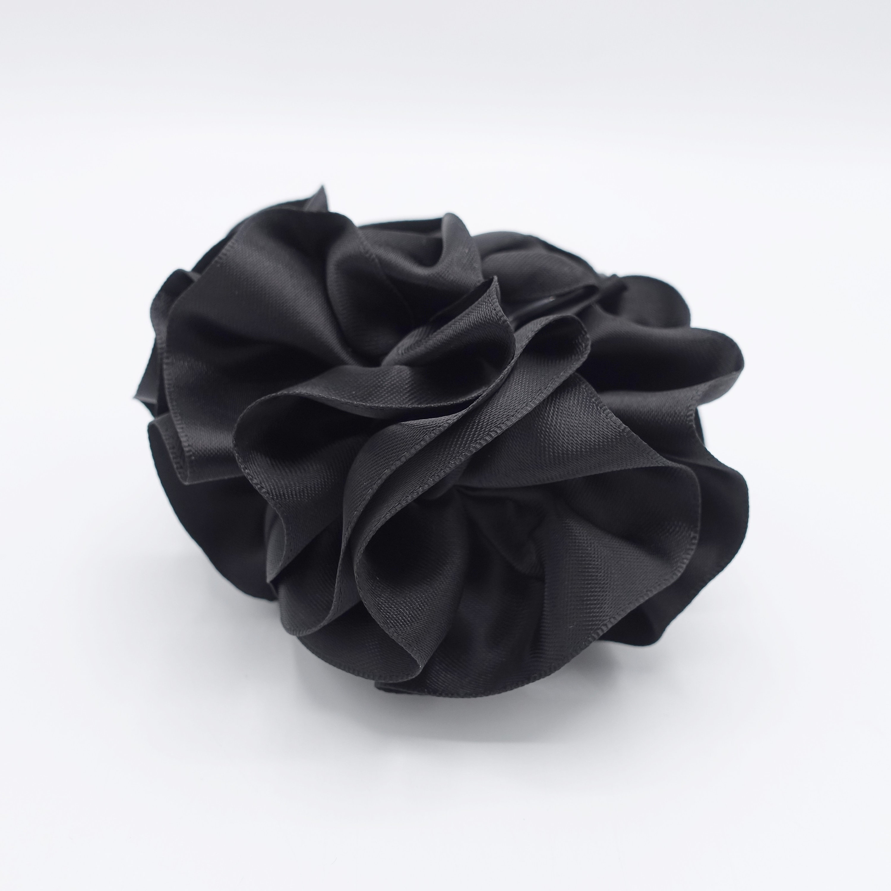 ◆FOLNUA◆ CLOVER HAIR SCRUNCHIE BLACK F24SWFSHA02 Product-Shot_74.jpg?v=1684959852