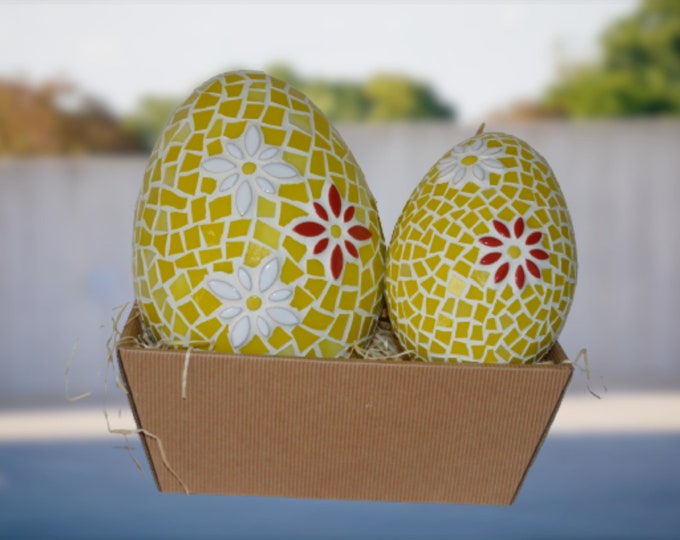 Easter Egg Tiffany Glass Yellow with Flowers in 2 Sizes Easter Decoration Garden Decoration Mosaic