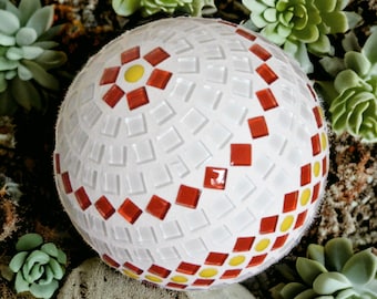 Mosaik Rosenkugel 1240 weiß rot gelb 12 cm Dekokugel Mosaikkugel Stele Gartenkugel