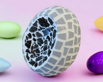 Mosaic Easter egg gray black 10 cm