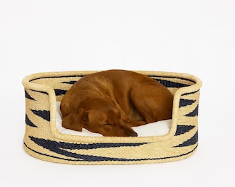 手編みのボルガ犬用ベッドバスケット：天然素材の編み込みペットベッド