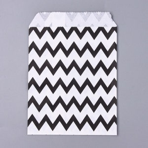 Black and White Chevron Paper Bags, 5x7&quot;, Merchandise Bags, 30 Bags, Gift and Thank You Bags