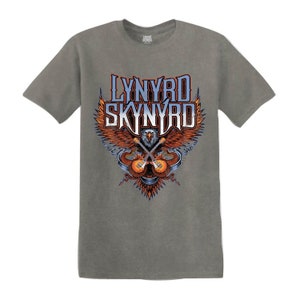 LYNYRD SKYNYRD - On Tour Unisex T-Shirt - Officially Licensed - rock band, American, 1970s music, sweet home alabama, free bird, simple man