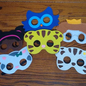 Ready to ship! Personalized Daniel Tiger Felt Masks! Daniel Tiger Birthday Party Favor! Pick Any Mixture of Characters!
