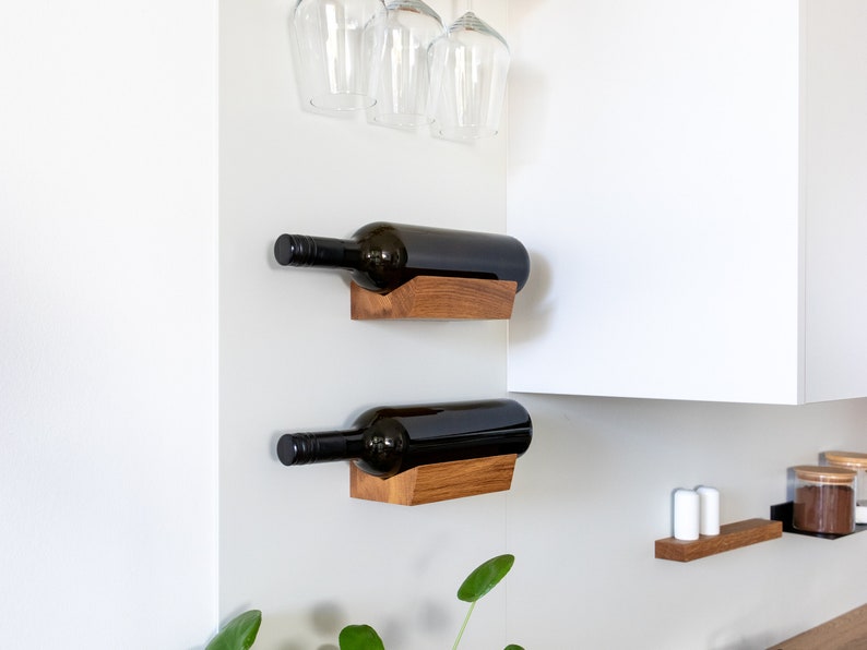 Wine bottle holder Magnetic wine botle shelf made of solid oak wood zdjęcie 2