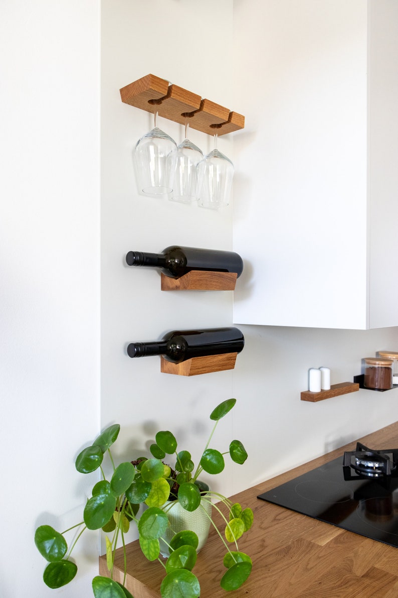 Wine bottle holder Magnetic wine botle shelf made of solid oak wood zdjęcie 1