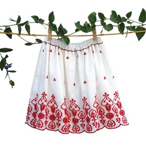 Countryside - Child Boho Skirt size 5/6 years, kid mid-length skirt, kid's petticoat, kid's white skirt, eco-fashion,upcycling