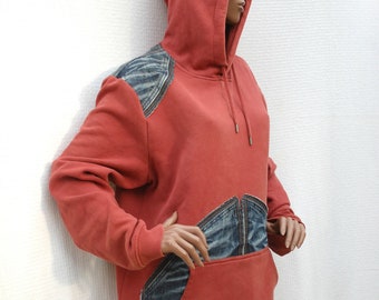 Sweatshirt XL "Man in the Sreet", brick red hoodie with jeans pieces, upcycling, recycling thrift store, eco streetwear, low fashion