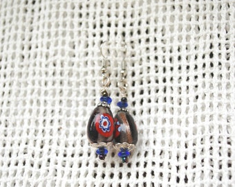 Irina - Boucles d'oreilles avec perles goutte, boucles d'oreilles millefiori, B.O pendantes bleu rouge, B.O bohème, B.O. boho