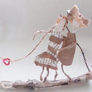 couple in love, handmade with wire and book paper, home decor paper personas decorative wire sculptures romantic scene gift by mademeathens