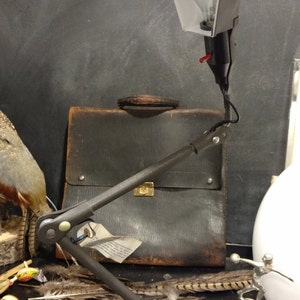 Localite Fostoria Pressed Steel machinist lamp