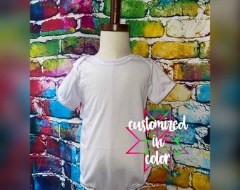 Body bébé 100 % polyester sublimé à manches courtes par Kustom Kreationz (ressemble à du coton).