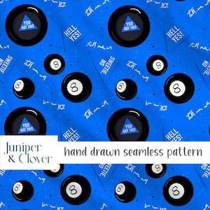 Puede incluir: Un patrón sin costuras sobre un fondo azul con bolas mágicas negras, texto blanco y el texto "hand drawn seamless pattern". Las bolas 8 tienen el número 8 y el texto "YOU GOT THIS".