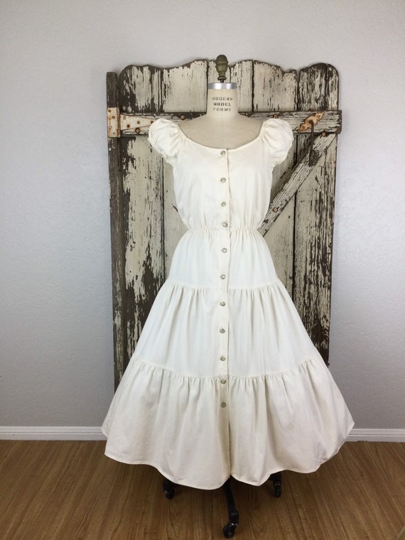 Vintage 70s Cream Peasant Style Low Shoulders Puff