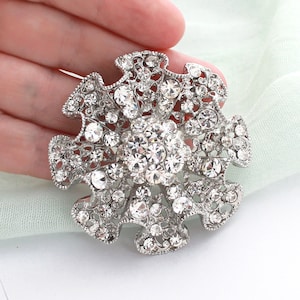 Wedding Crystal Brooch Transparent Rhinestone Pins for Bouquet Gown Sash Silver Base Jeweled Clip Embellishment Cake Decoration Gift for Her