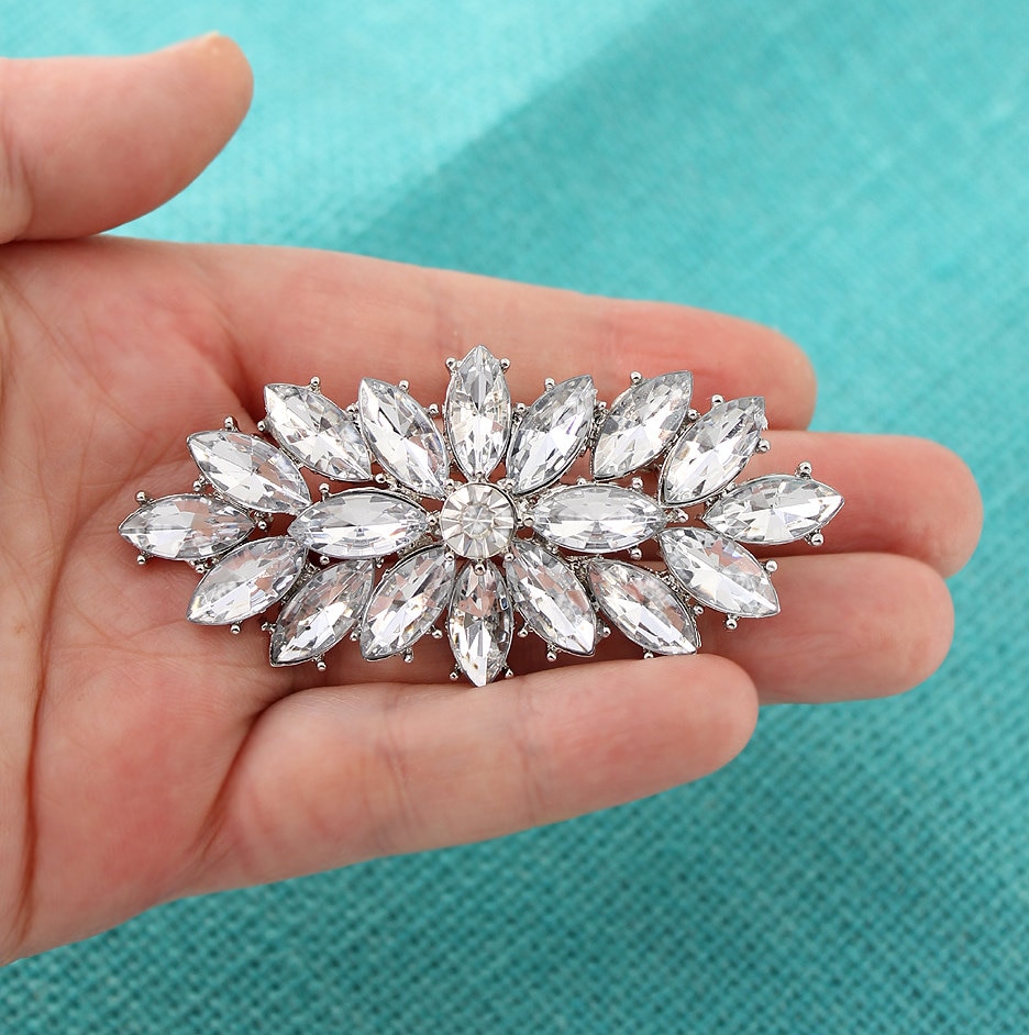 Waist brooch deals
