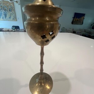 Räucherstäbchenhalter aus Messing