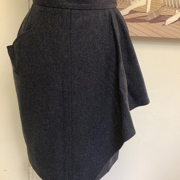 Vintage 70s Guy Laroche Boutique Paris Grey Gray Soft Wool Silk Lined Skirt with side Drape and pocket~Back Zip~European size 38~Fits a US 4