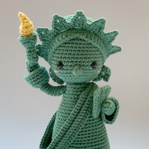 Lady Liberty Crochet Pattern by Amour Fou image 1