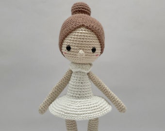 Paloma, the Ballerina - Crochet Pattern by {Amour Fou}