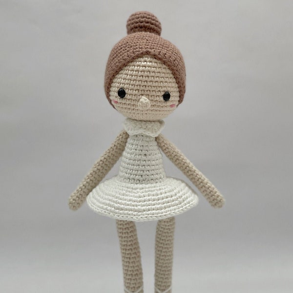 Paloma, the Ballerina - Crochet Pattern by {Amour Fou}