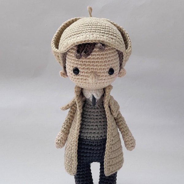 Sherlock Holmes - Crochet Pattern by {Amour Fou}