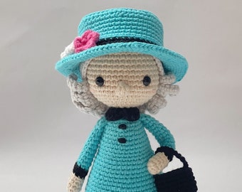 The Queen - Crochet Pattern by {Amour Fou}