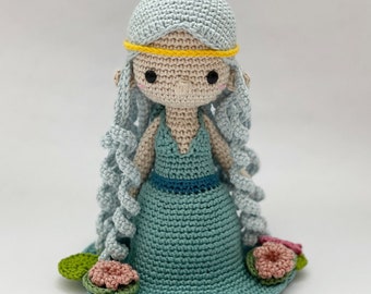 Lily, la nymphe de l'eau - Patron au crochet par {Amour Fou}