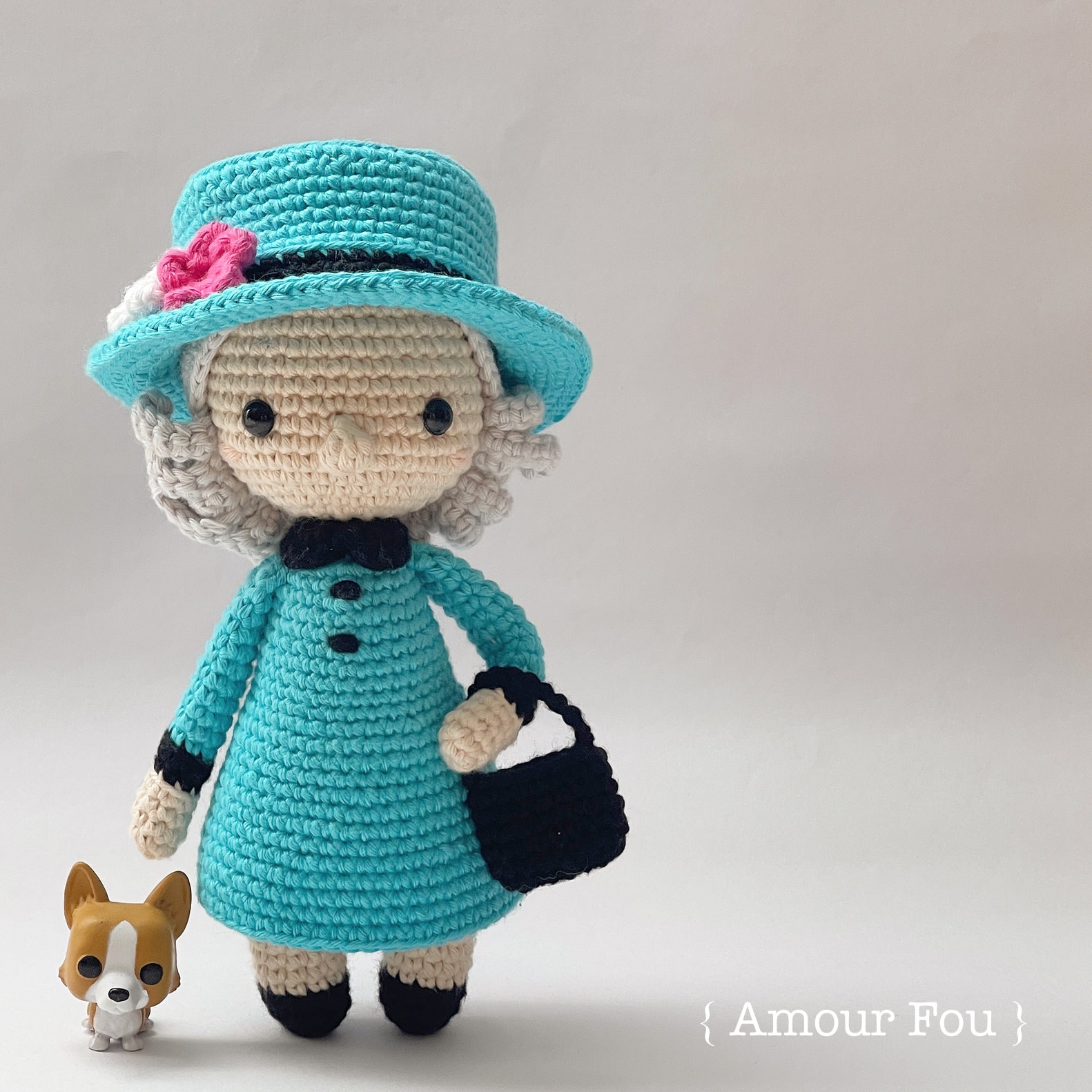 The Queen Crochet Pattern by Amour Fou Etsy.de