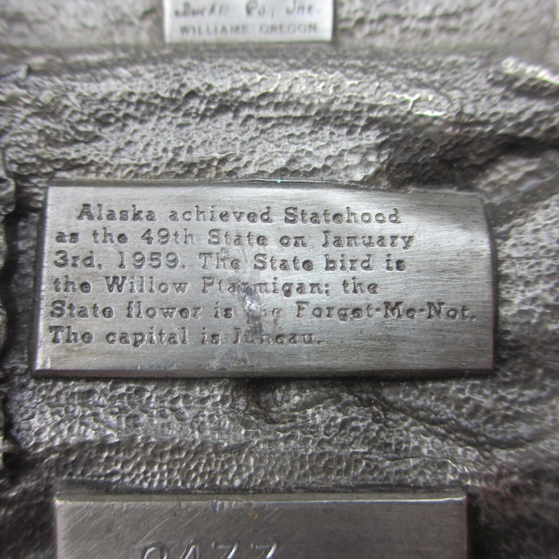 Vintage 1980/'s Alaska 25 Years of Statehood Bull Moose Belt Buckle Wild Free Juneau Nome Sitka Gold Panning Reindeer Elk Mountain