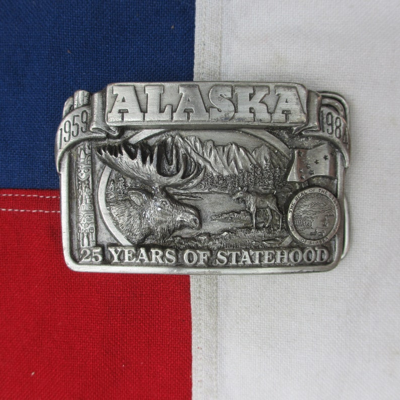 Vintage 1980/'s Alaska 25 Years of Statehood Bull Moose Belt Buckle Wild Free Juneau Nome Sitka Gold Panning Reindeer Elk Mountain