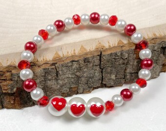 Hearts Bracelet, Love Bracelet, Dainty Bracelet, Glass Beads Triple Red Stretch Bracelet for Women, Valentine's Mother's Day Gift 1 pc