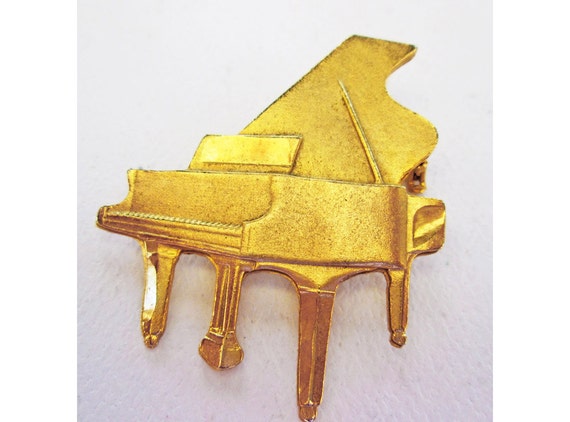 Vintage Piano Brooch, Golden Toned Metal Piano, Gr