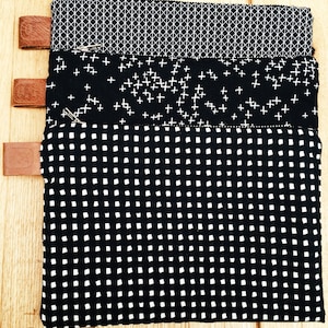 Black Betty Collection - trois simple en coton + acier motifs transformé en taille parfait pochettes avec fermeture éclair en métal et doublé à l’intérieur.